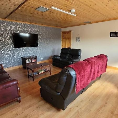 Caman Inn Килкени Екстериор снимка