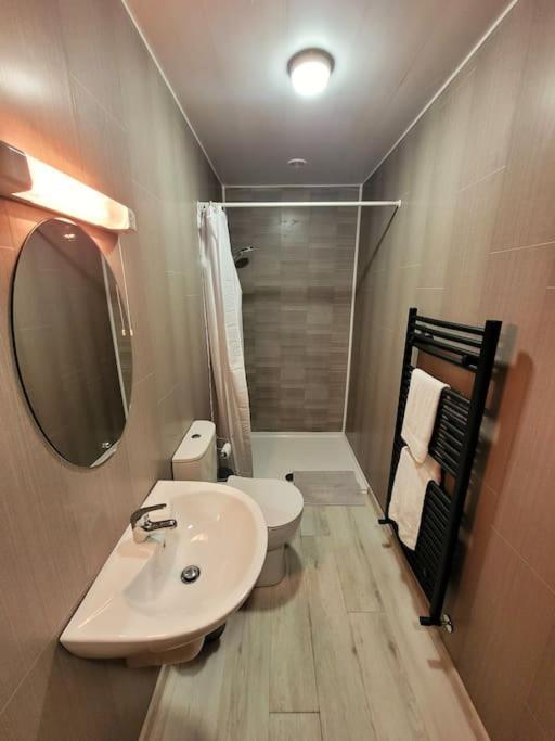 Caman Inn Килкени Екстериор снимка