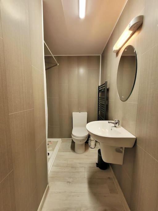 Caman Inn Килкени Екстериор снимка
